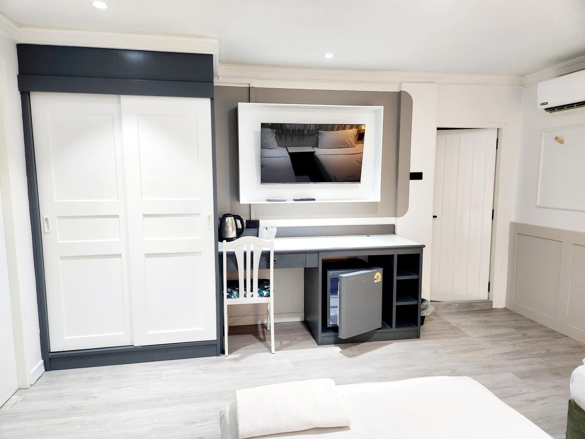 Seatel Phuket, Patong Beach Eksteriør bilde