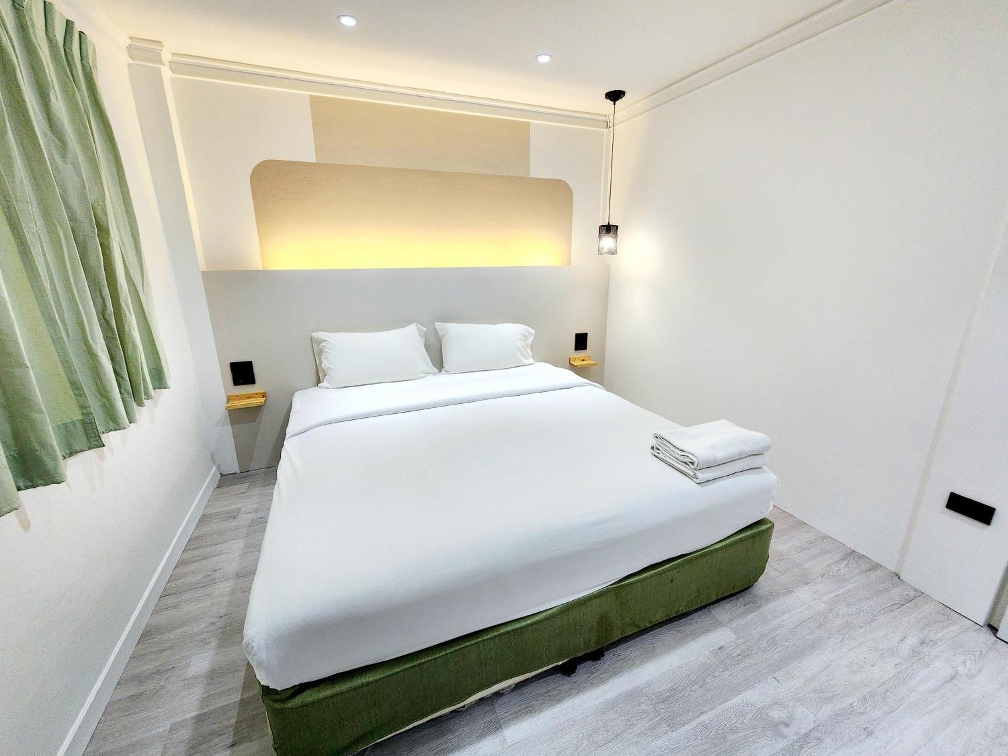 Seatel Phuket, Patong Beach Eksteriør bilde