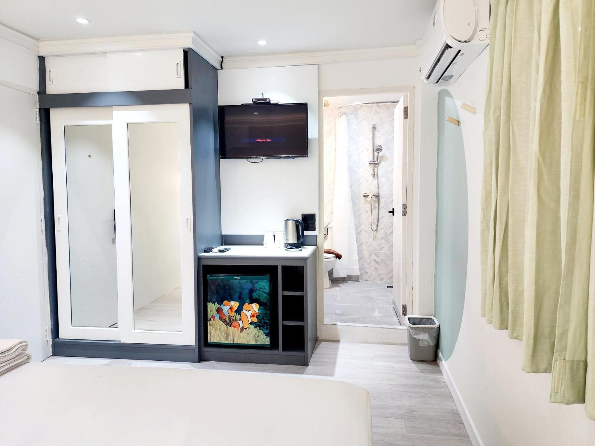 Seatel Phuket, Patong Beach Eksteriør bilde
