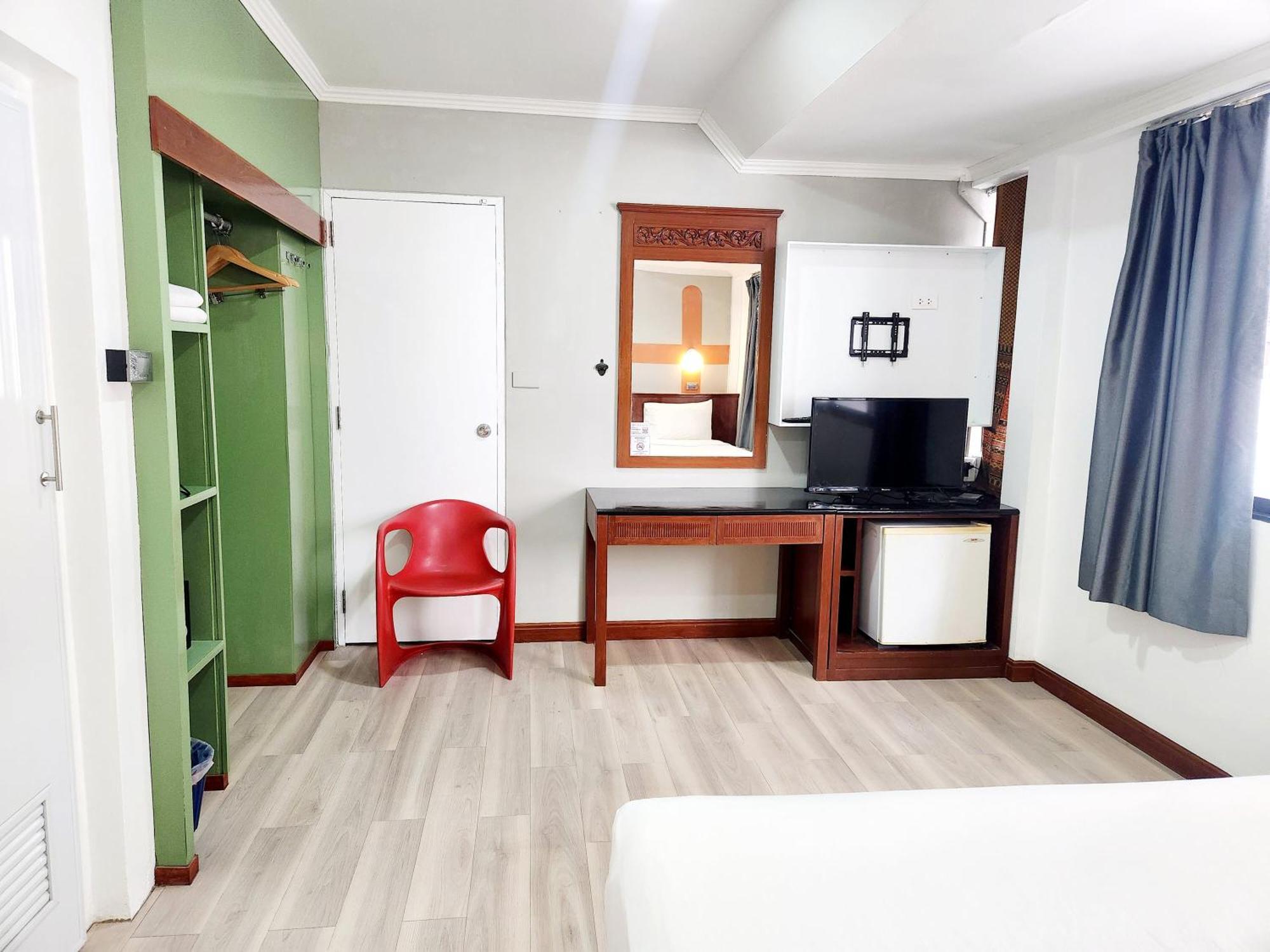 Seatel Phuket, Patong Beach Eksteriør bilde