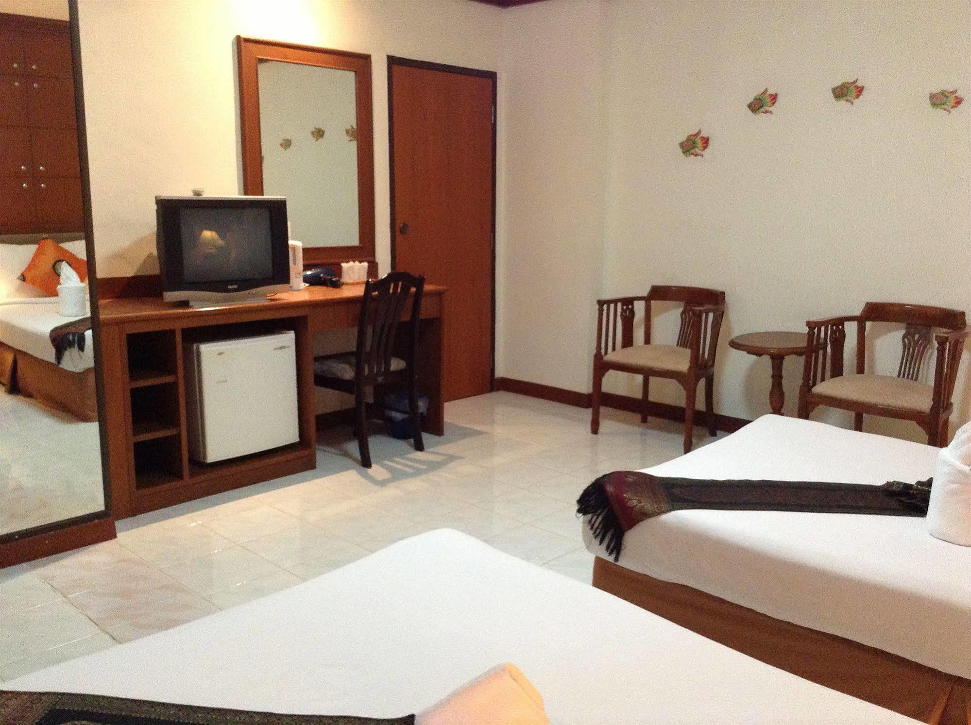 Seatel Phuket, Patong Beach Eksteriør bilde